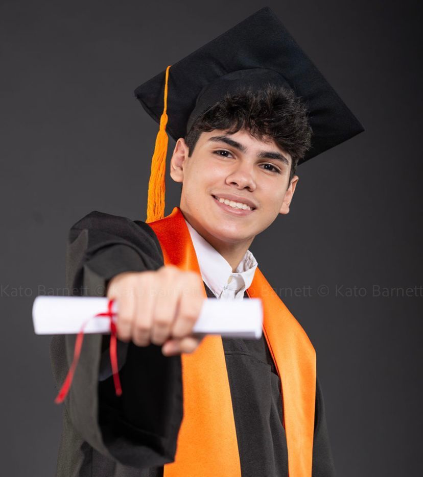 Graduado con diploma